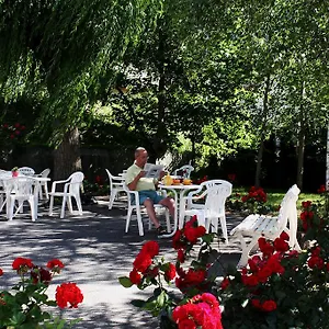 la-bonne-auberge-risoul.fr-provencehotel.com/